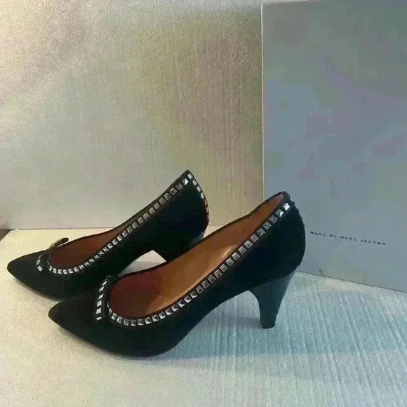 MARC JACOBS Suede and silver square studs worn lightly Size 40 USA Size 9 - Picture 2 of 7